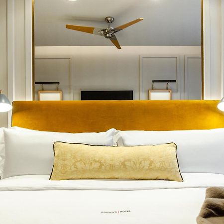 Browns Avenue Hotel Lisboa Dış mekan fotoğraf A bedroom at the hotel