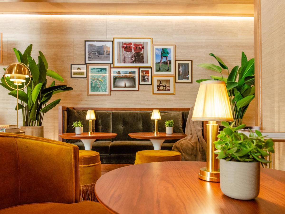 Browns Avenue Hotel Lisboa Dış mekan fotoğraf The interior of the lounge