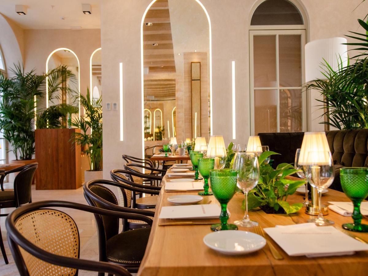 Browns Avenue Hotel Lisboa Dış mekan fotoğraf Restaurant in the hotel