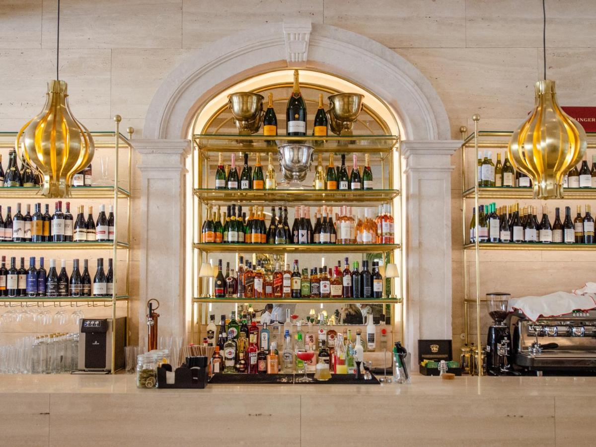 Browns Avenue Hotel Lisboa Dış mekan fotoğraf The bar at the Ritz
